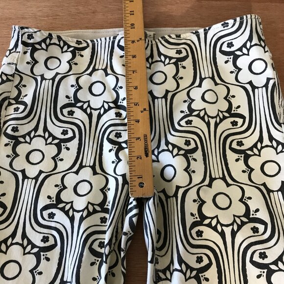 We the Free Penny Pull On Flare Jeans Women 29 Black Floral Mid Rise Pocket Boho - Picture 8 of 15